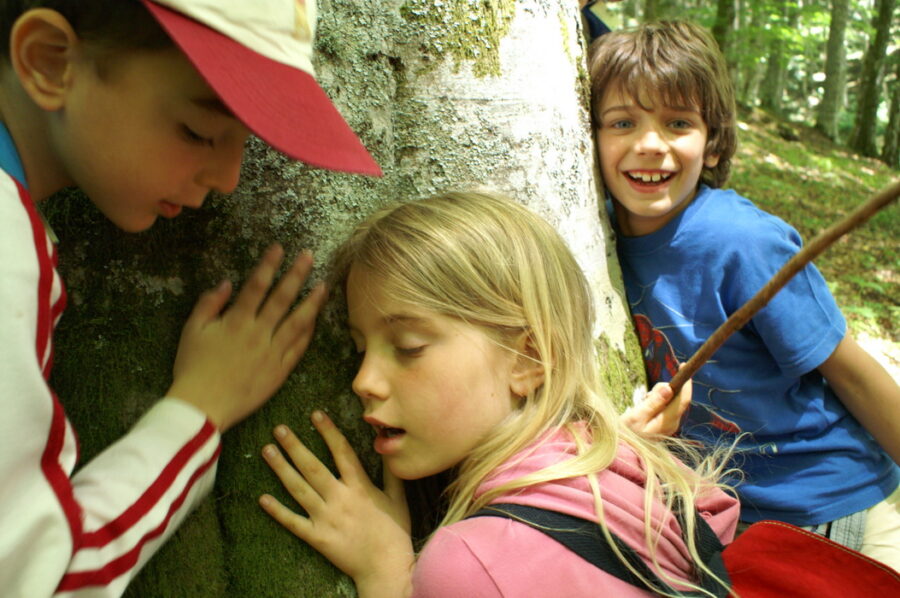 Children-at-a-World-Wildlife-Fund-for-Nature-camp-in-Tuscany-Italy-20060615-by-alessandro-pucci-is- licensed-under-CC-BY-2.0