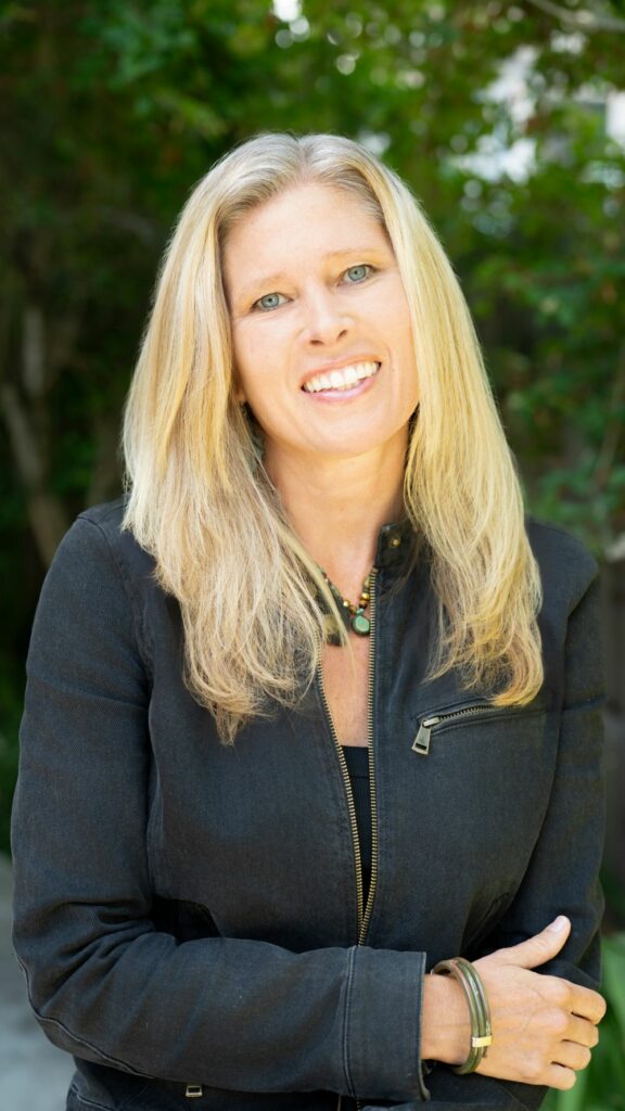 Julie-Honan-Johnston-headshot