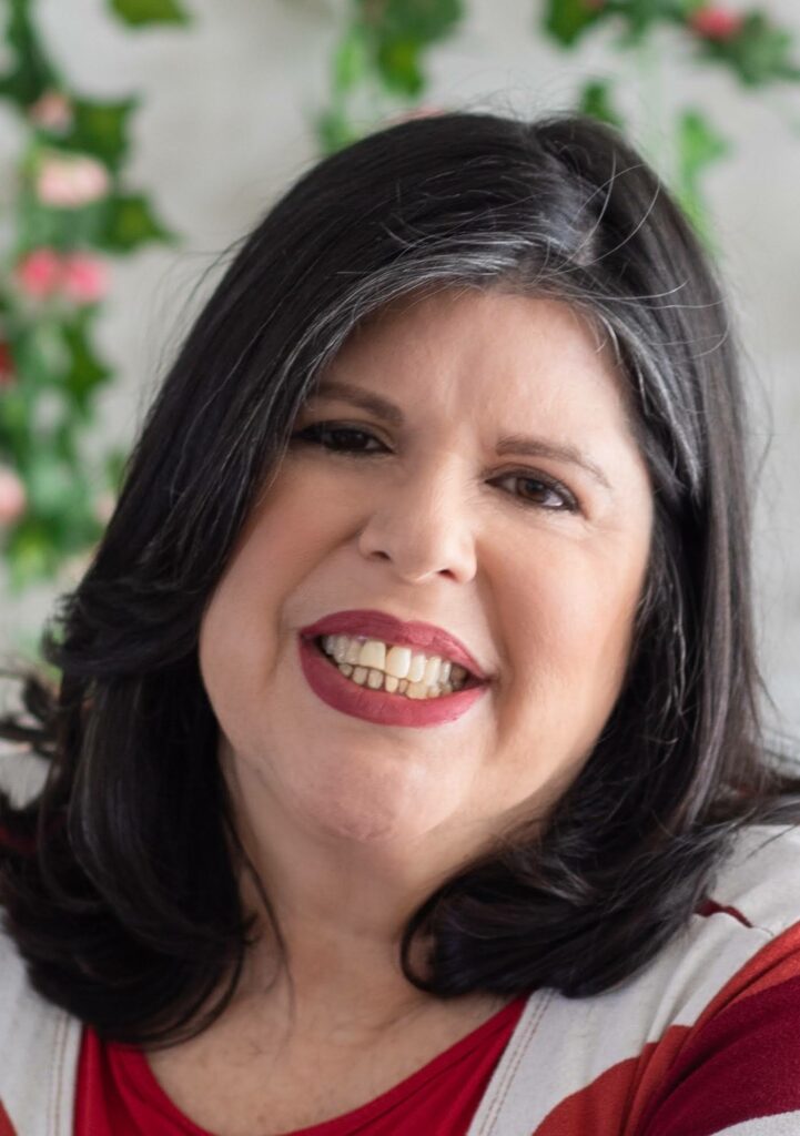 Ana-Siqueira-headshot
